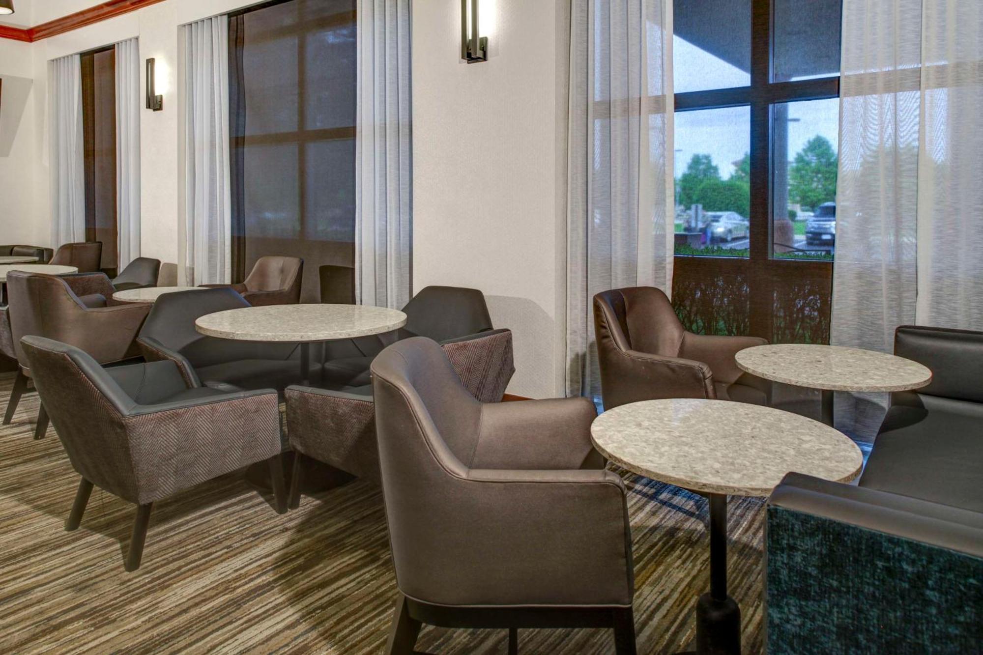 Hyatt Place Louisville-East Extérieur photo