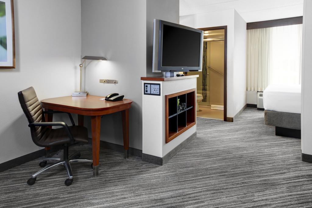 Hyatt Place Louisville-East Extérieur photo